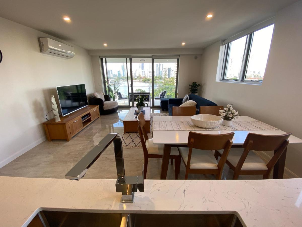 Serenity Surfers Paradise Gold Coast Buitenkant foto