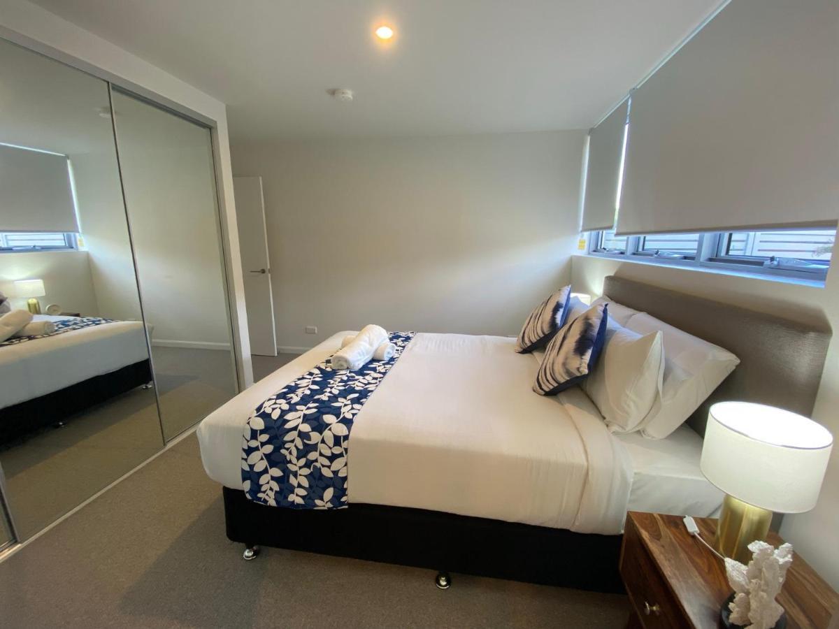 Serenity Surfers Paradise Appartement Gold Coast Buitenkant foto