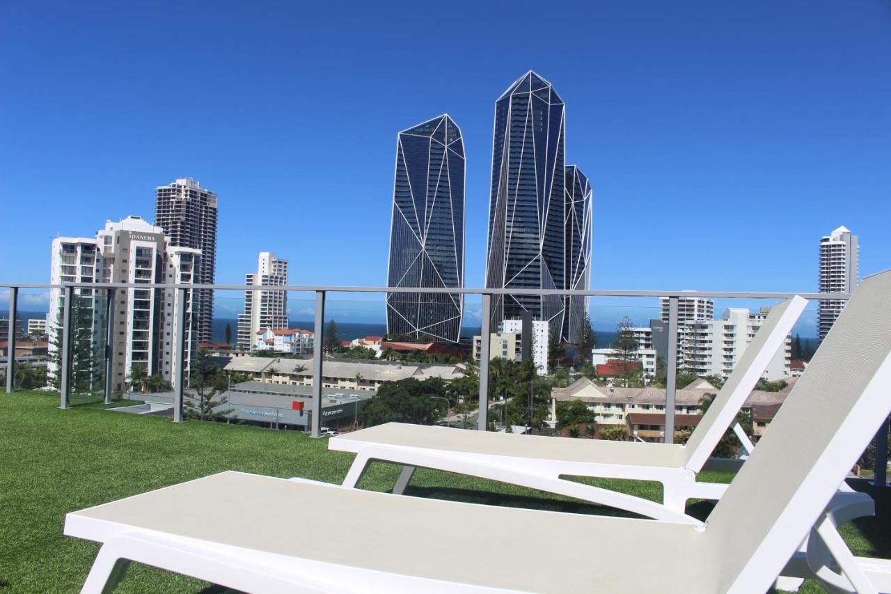 Serenity Surfers Paradise Appartement Gold Coast Buitenkant foto