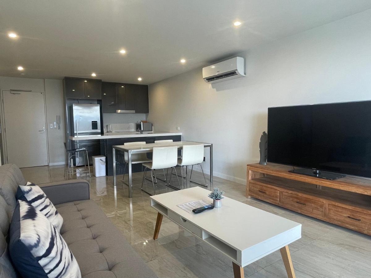 Serenity Surfers Paradise Appartement Gold Coast Buitenkant foto