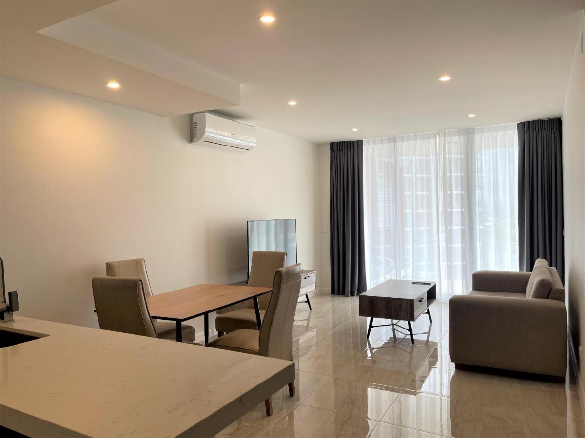 Serenity Surfers Paradise Appartement Gold Coast Buitenkant foto