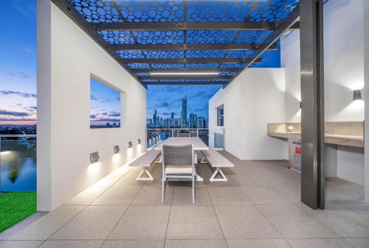 Serenity Surfers Paradise Gold Coast Buitenkant foto